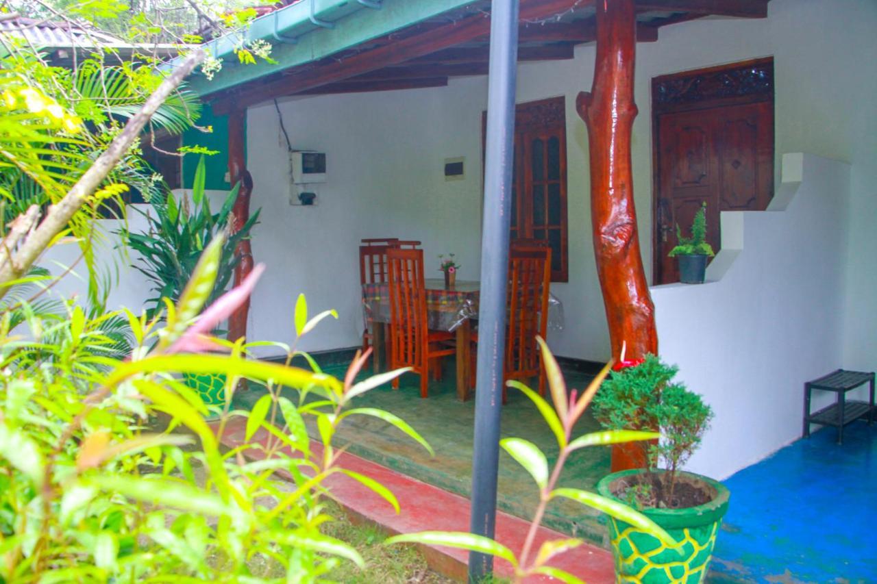 Sun Flower Homestay Sigiriya Dış mekan fotoğraf